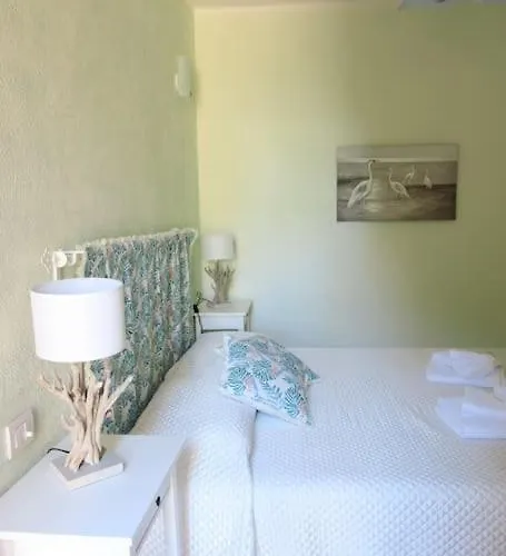 Laura By La Via Del Mare Viaggi E Vacanze